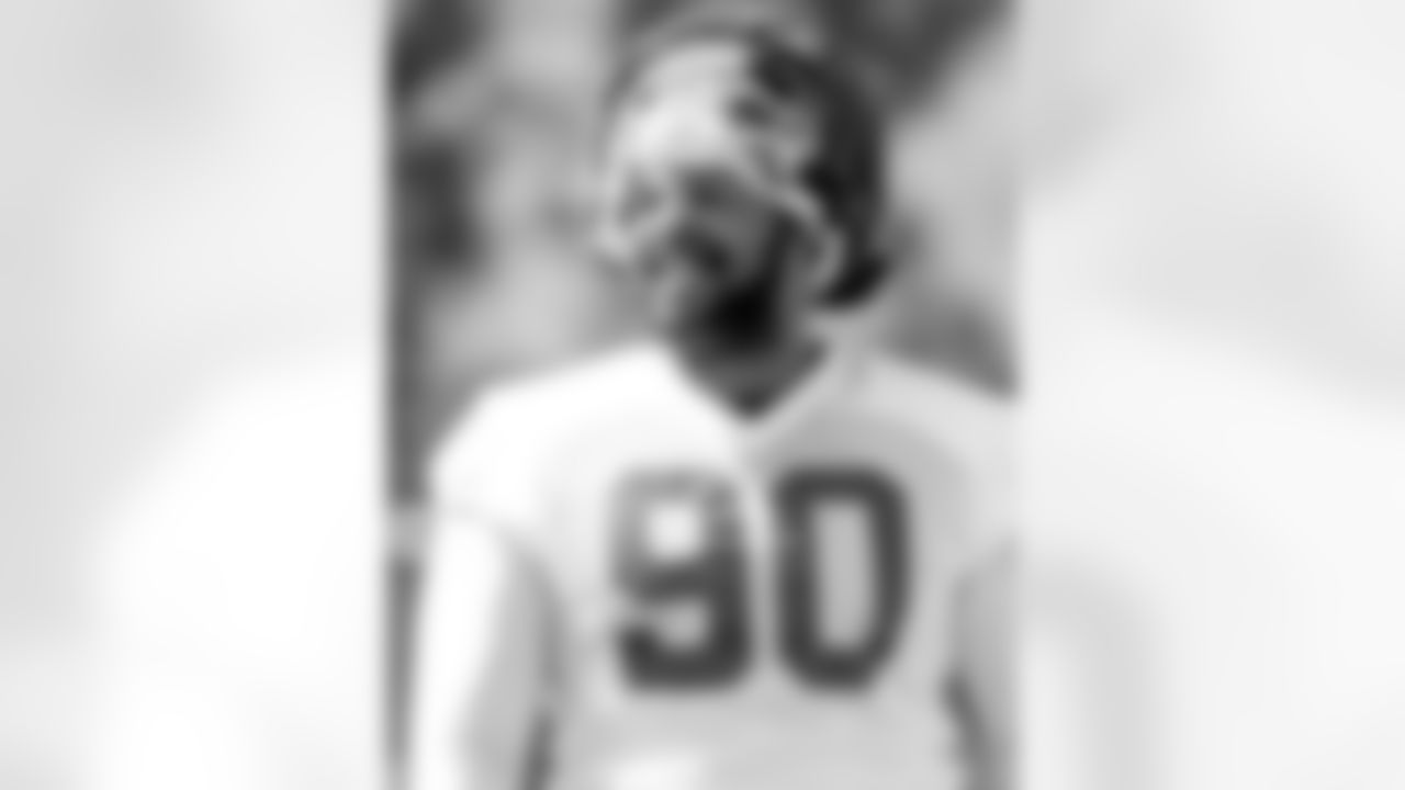 90 DT Grover Stewart