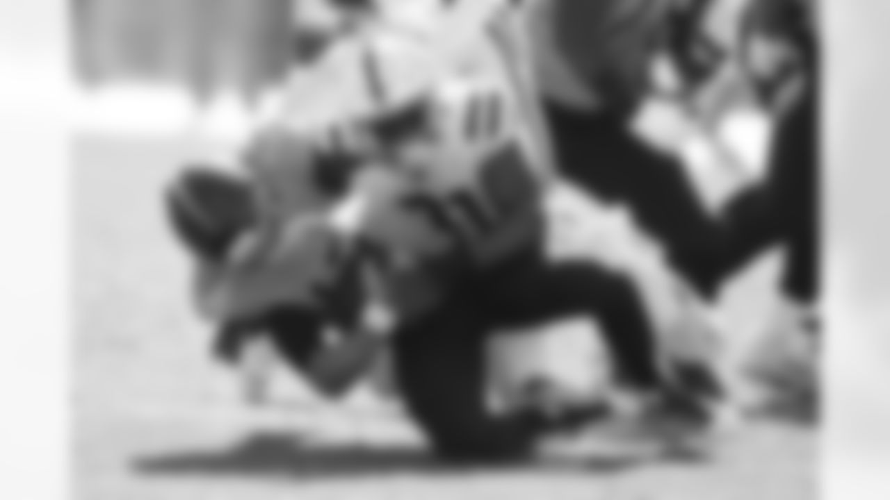 91 DE Yannick Ngakoue