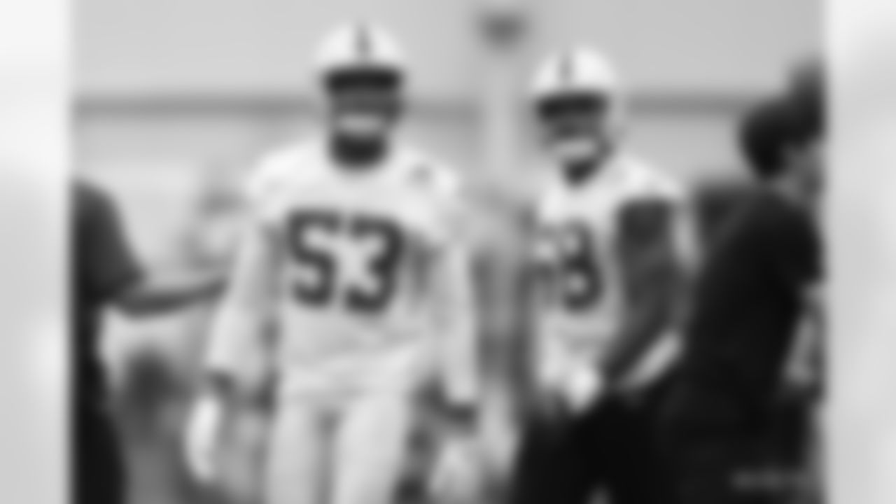 53 LB Darius Leonard