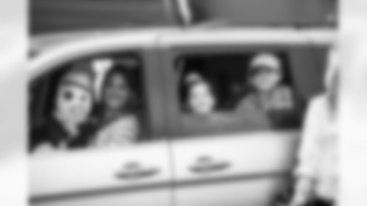 2020_1028_HalloweenDriveThru0285