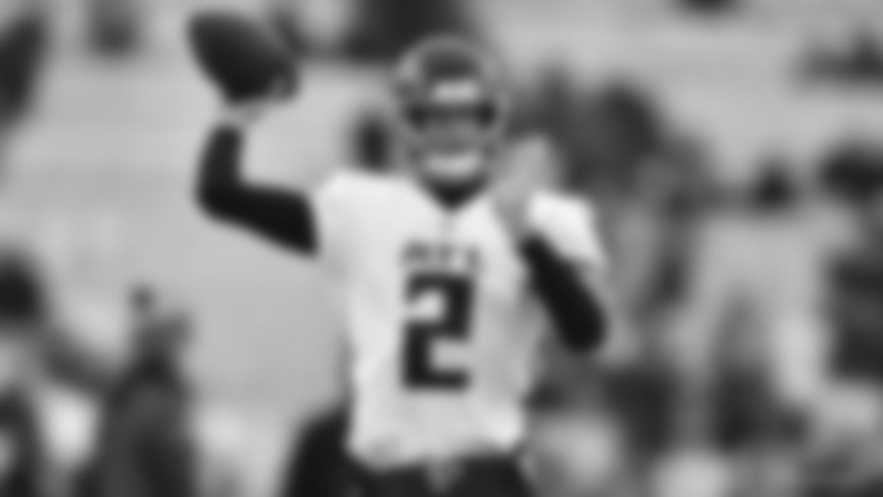 Atlanta Falcons quarterback Matt Ryan warms up before an NFL football game against the Buffalo Bills in Orchard Park, N.Y., Sunday, Jan. 2, 2022. (AP Photo/Adrian Kraus)