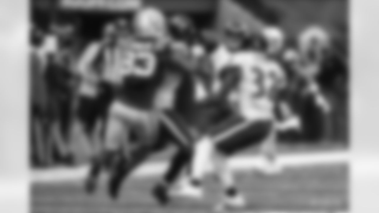 83 WR Marcus Johnson