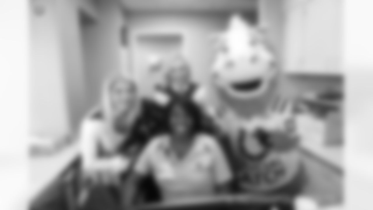 2018_1019_NursePizzaEvent_0364