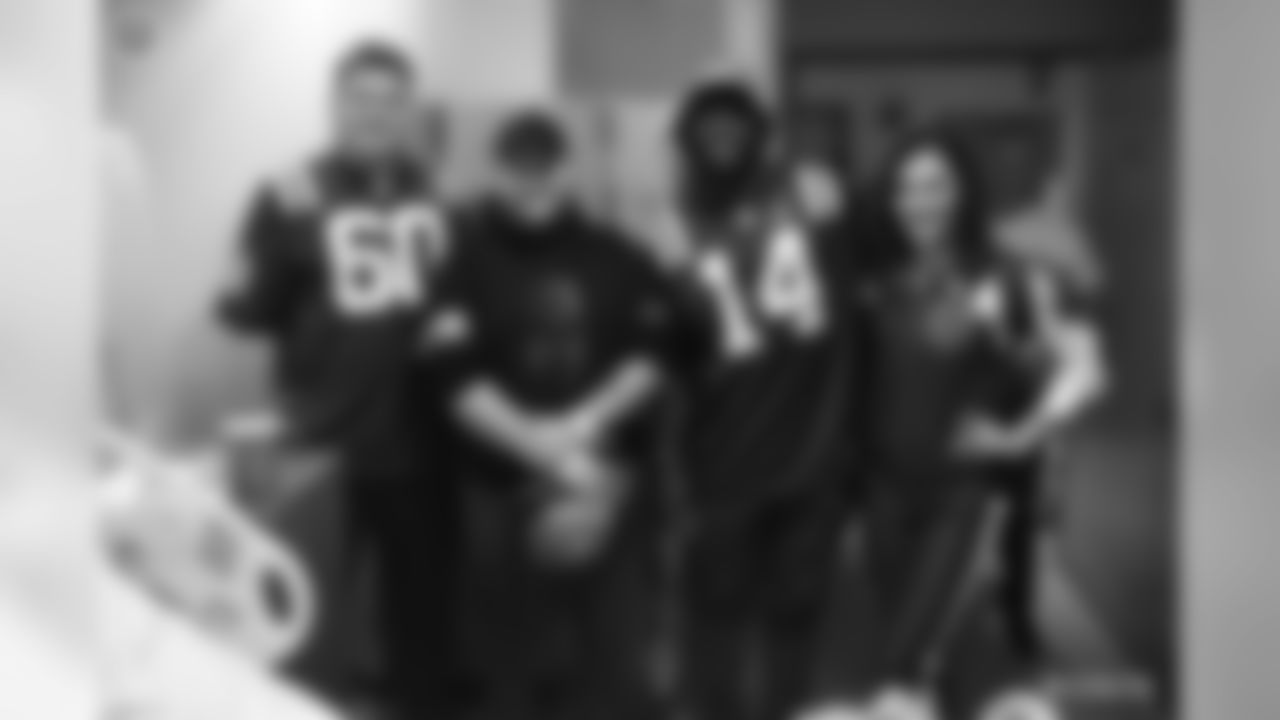 2019_1104_VAHospitalVisit_0112