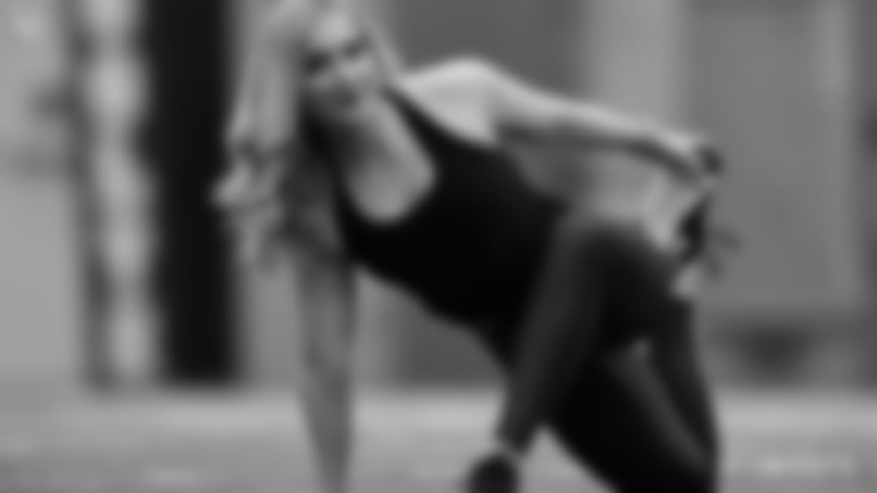 A behind the scenes look at the Colts Cheerleaders prep class on 3/12.