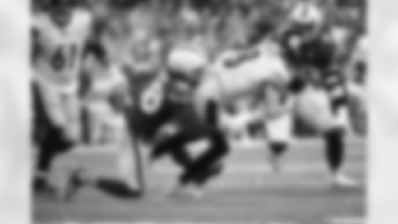 38 CB Tony Brown