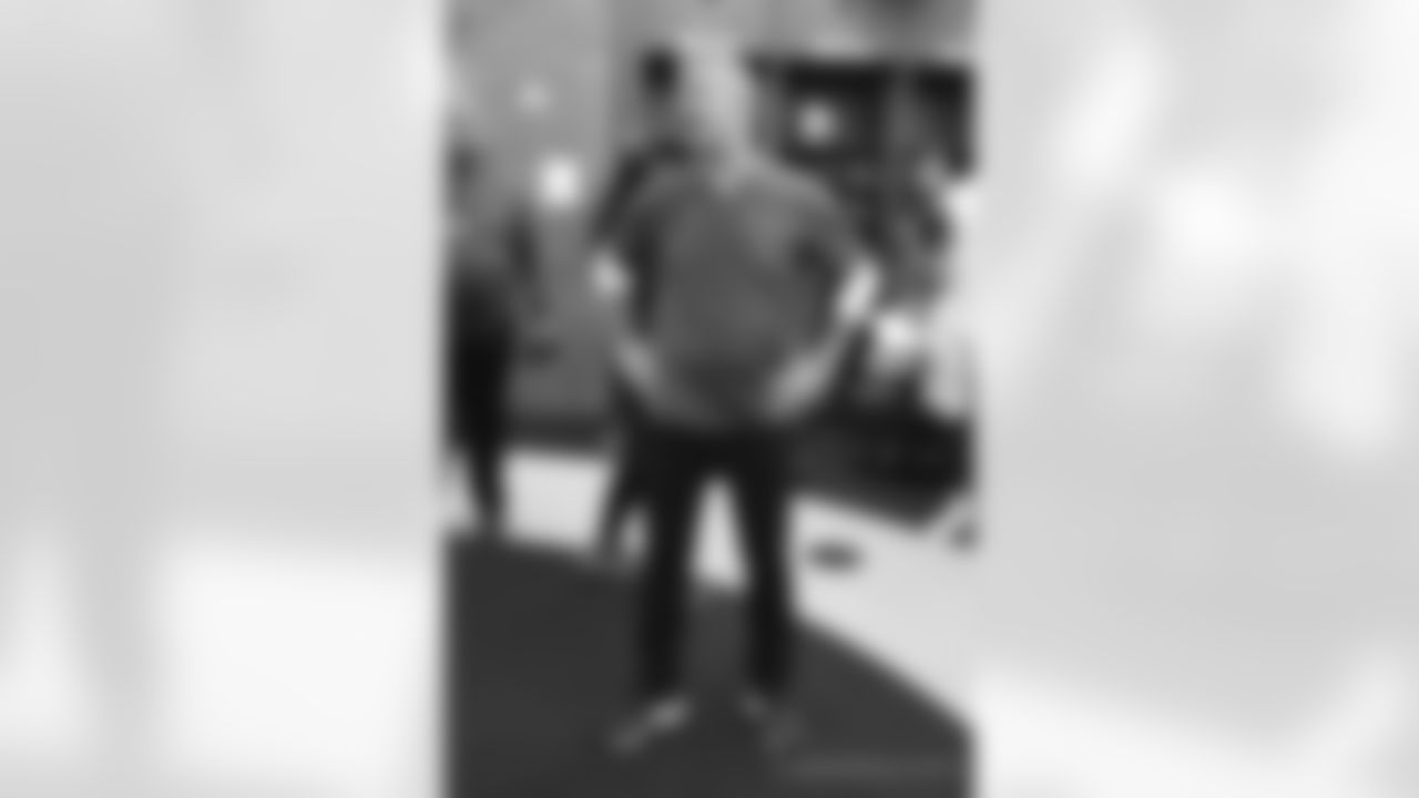2018_1111_LockerRoom_0021