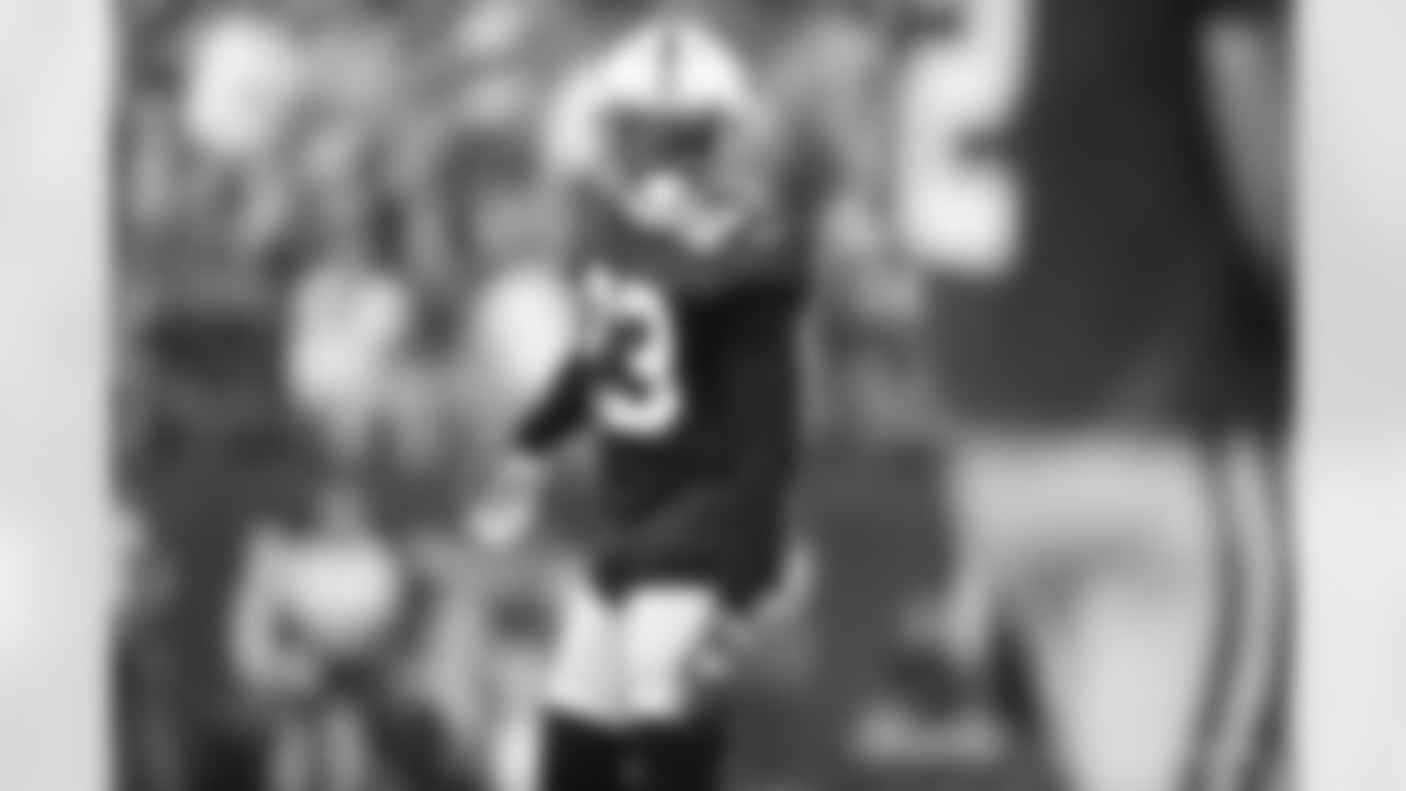 23 CB Kenny Moore II