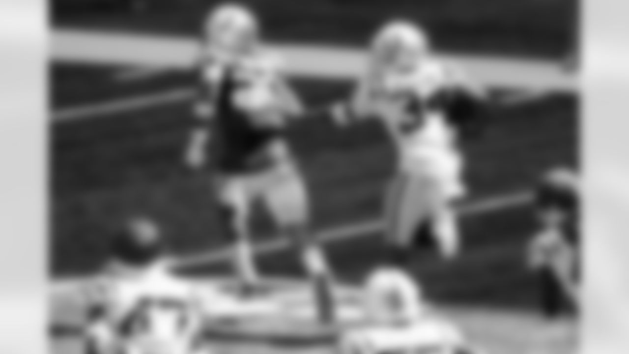 34 CB Isaiah Rodgers, #20 RB Jordan Wilkins