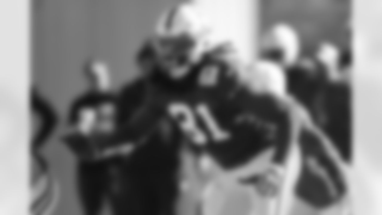 81 TE Mo Alie-Cox