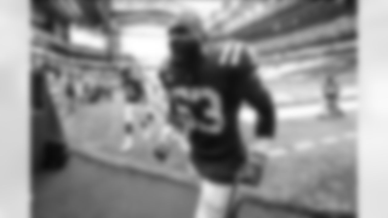 53 LB Darius Leonard