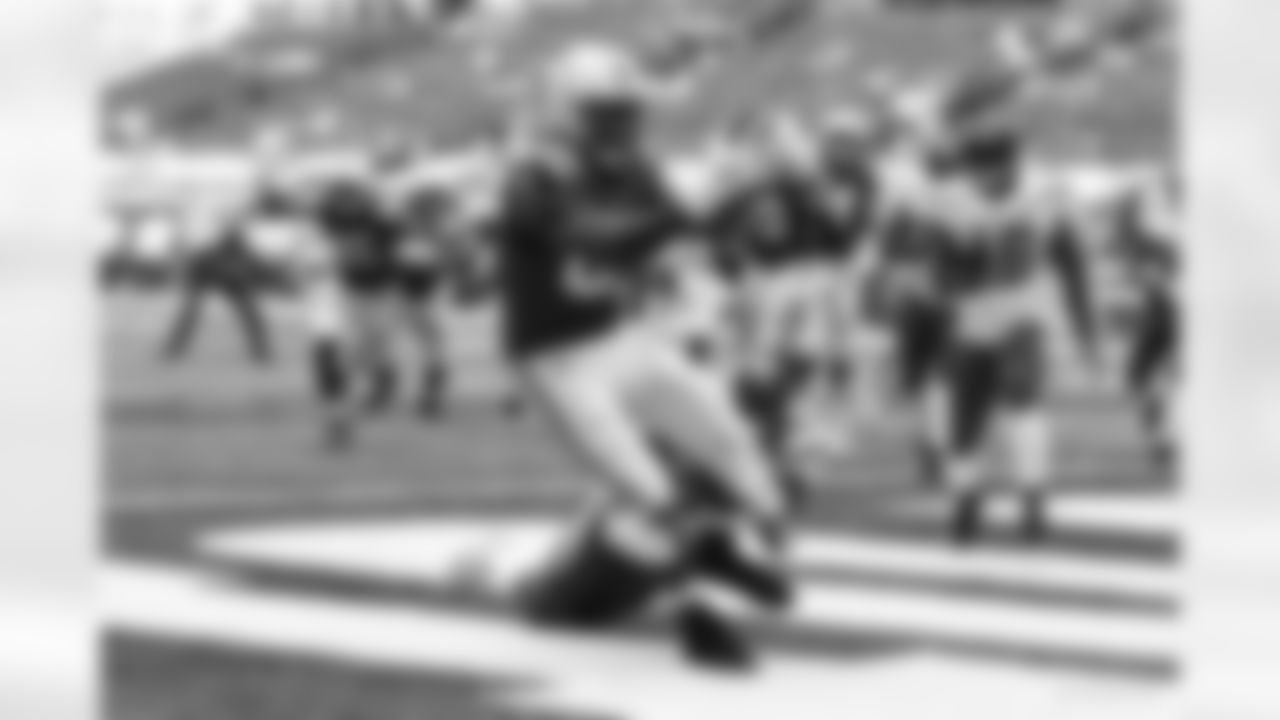 81 TE Mo Alie-Cox