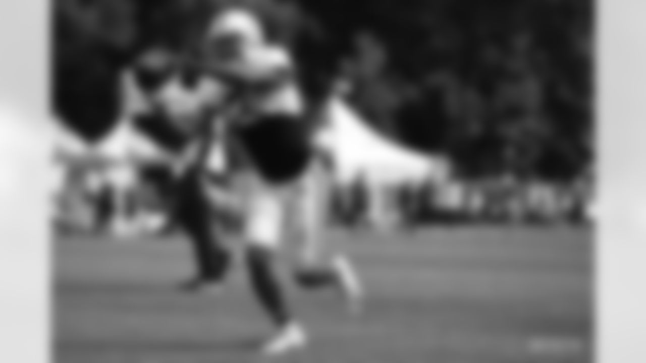 7 WR Tarik Black