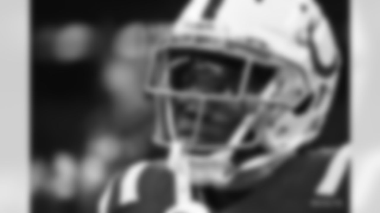23 CB Kenny Moore II