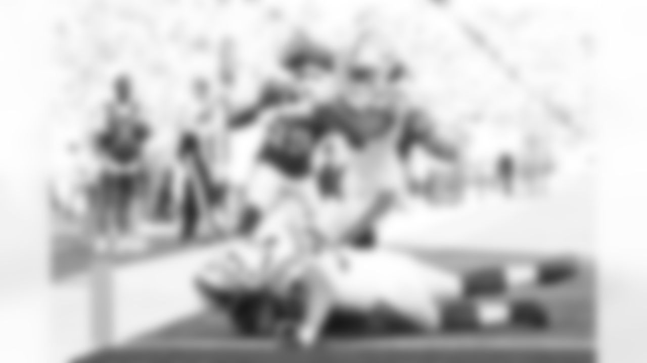 74 T Ryan Van Demark, #85 TE Drew Ogletree