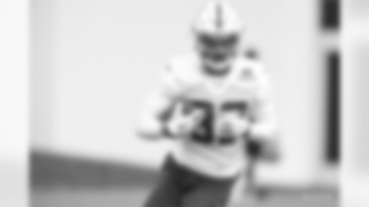 32 S Julian Blackmon
