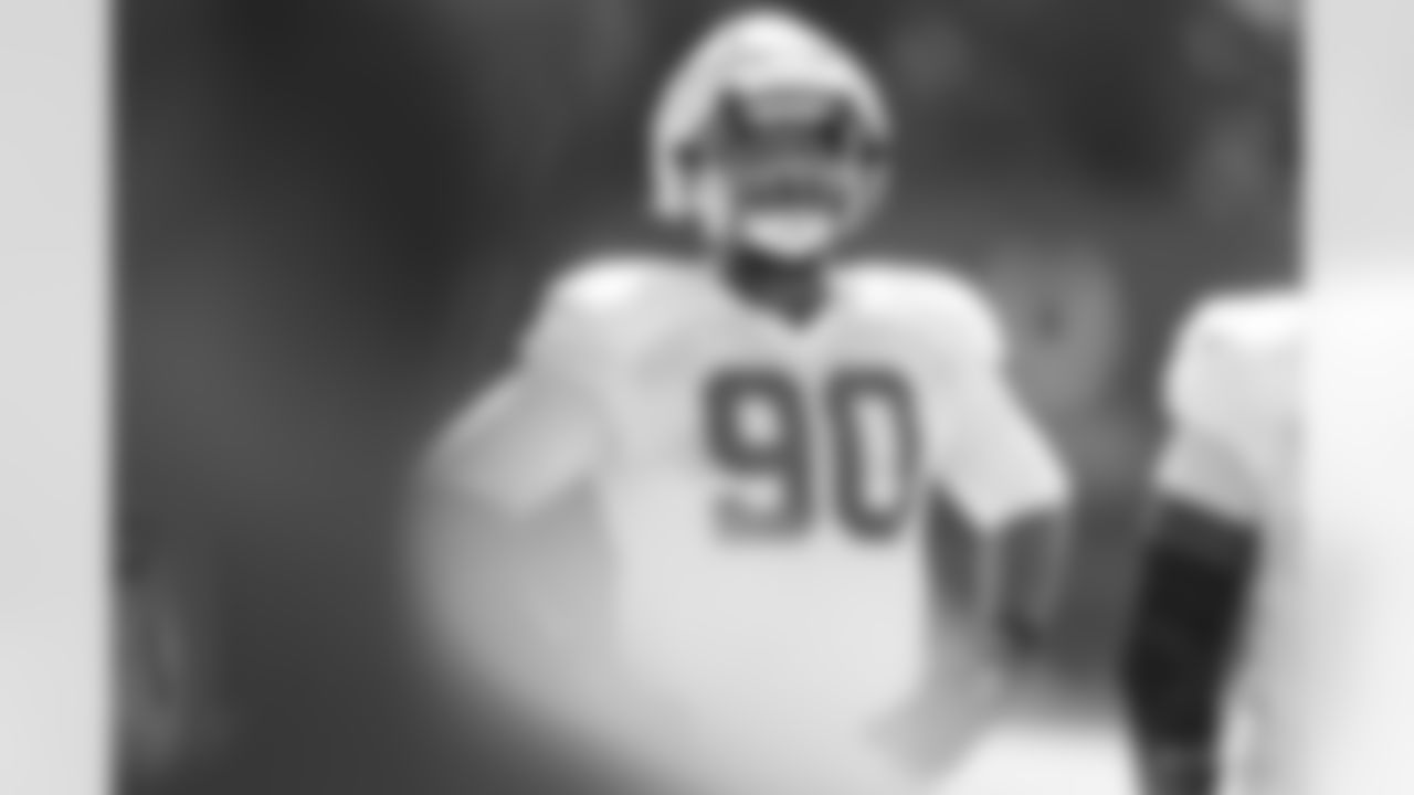 90 DT Grover Stewart