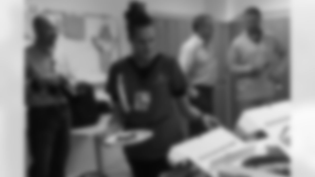 2018_1019_NursePizzaEvent_0169