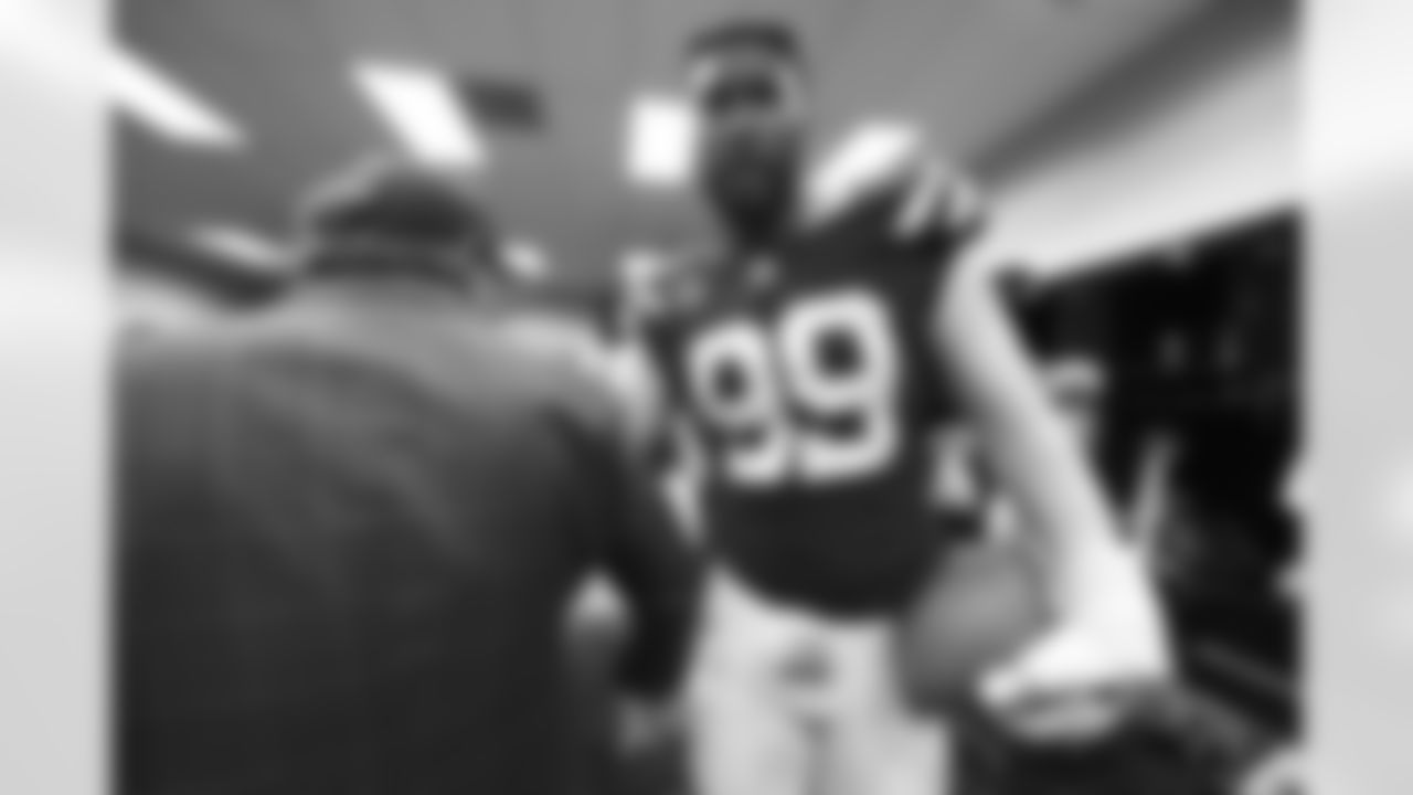 99 DT DeForest Buckner