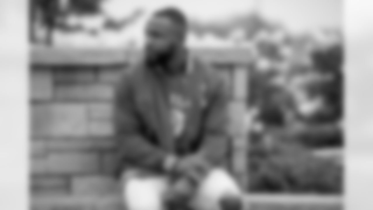 91 DE Yannick Ngakoue