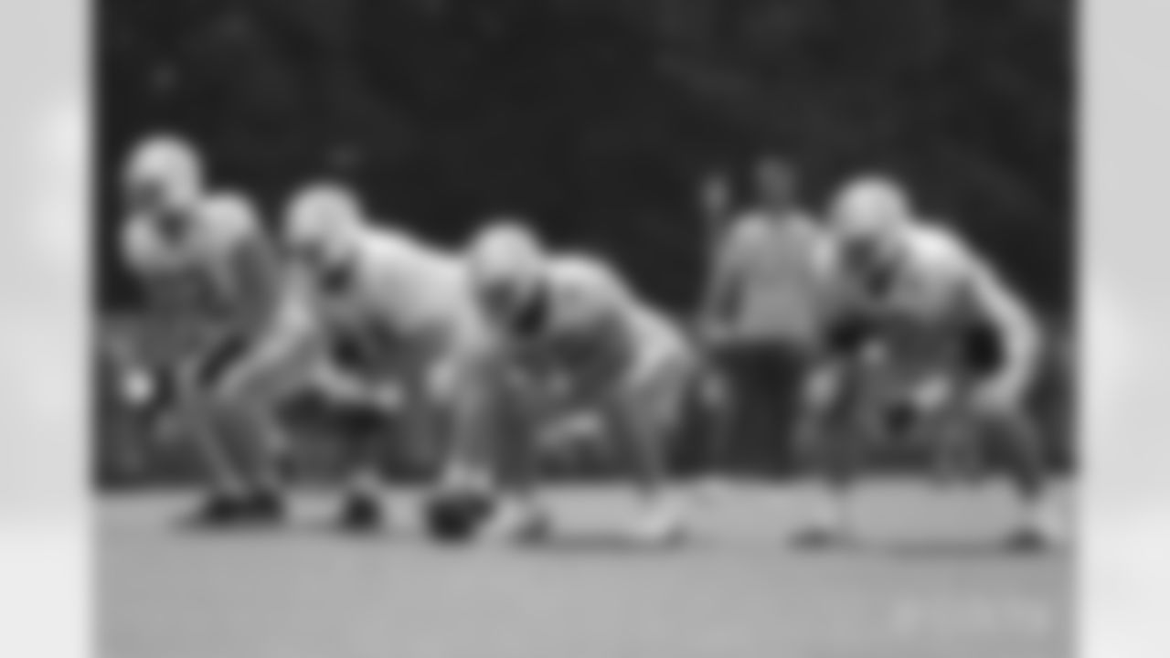 72 T/G Braden Smith, #64 G Mark Glowinski, #68 C Joey Hunt, #62 G Chris Reed