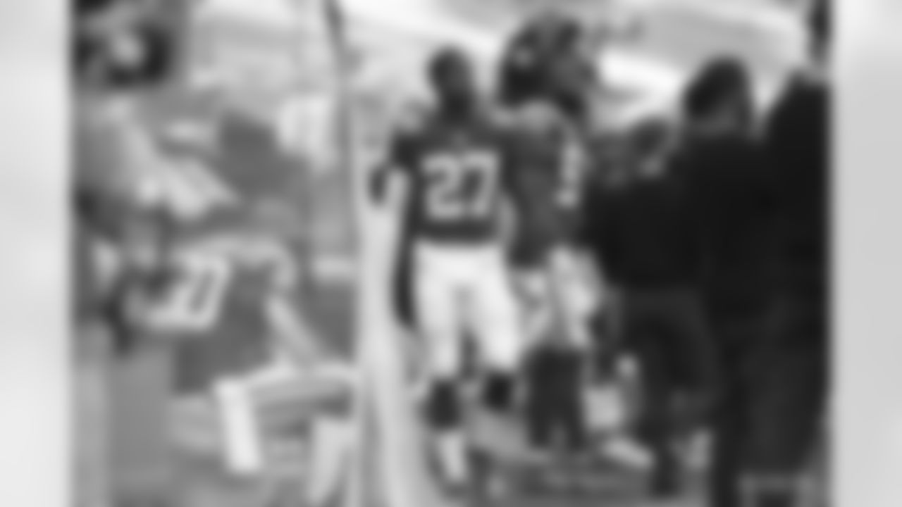 27 CB Xavier Rhodes