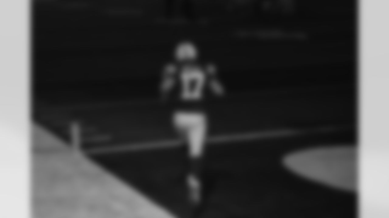 17 QB Philip Rivers