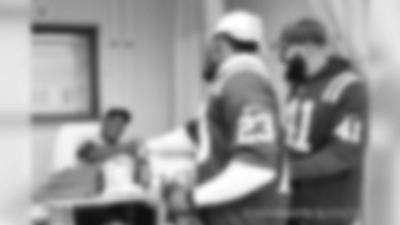 2018_1112_ CM_VAHospitalVisit0166