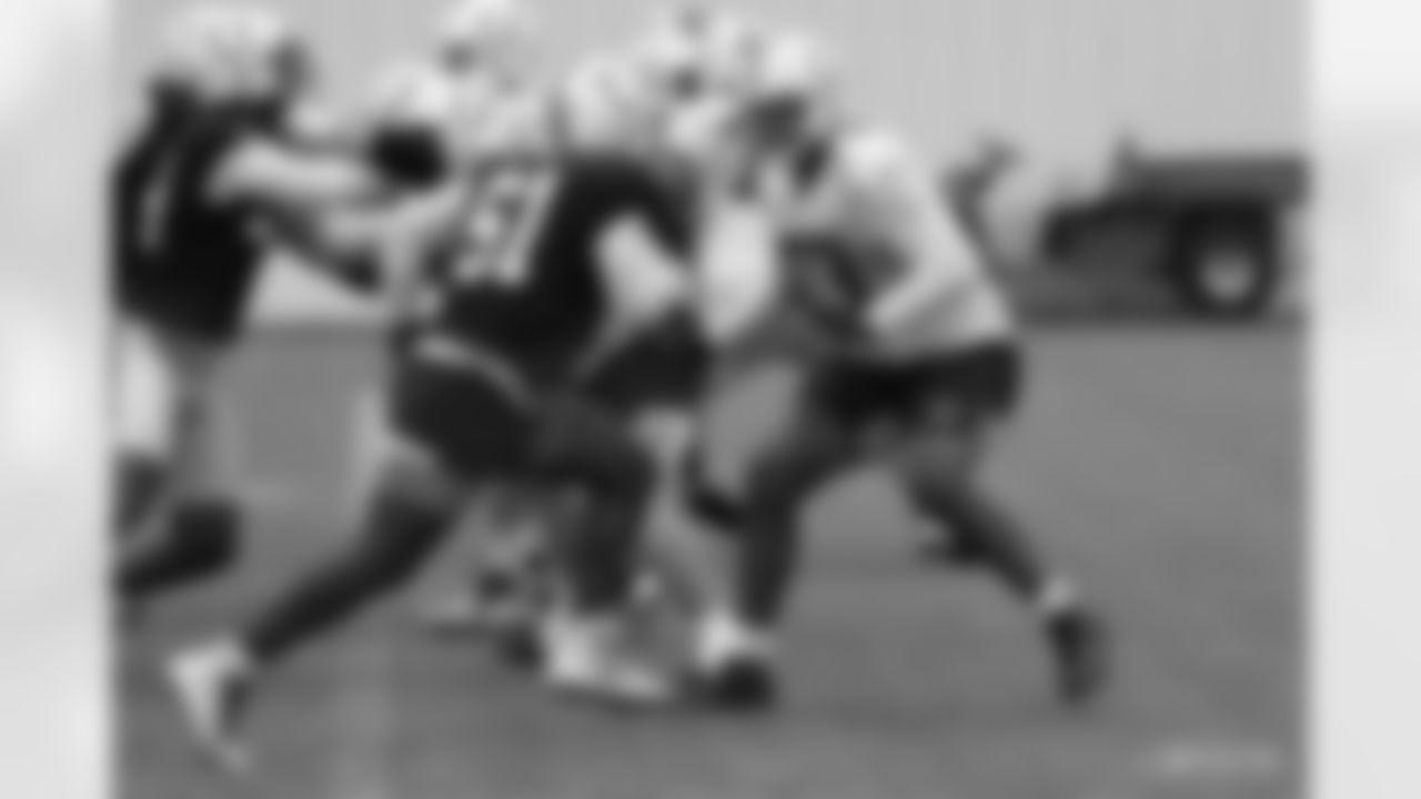 51 DE Kwity Paye, #73 T Julién Davenport
