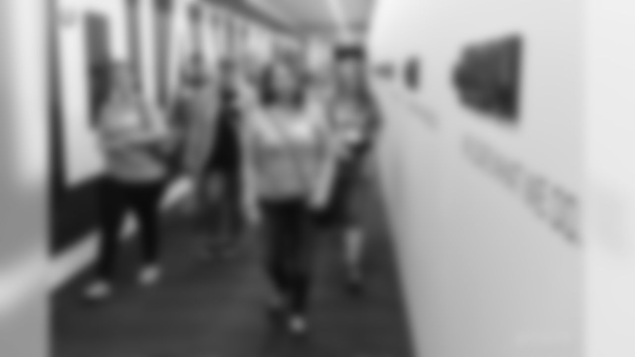 2019_1015_PamperHerPink_0327