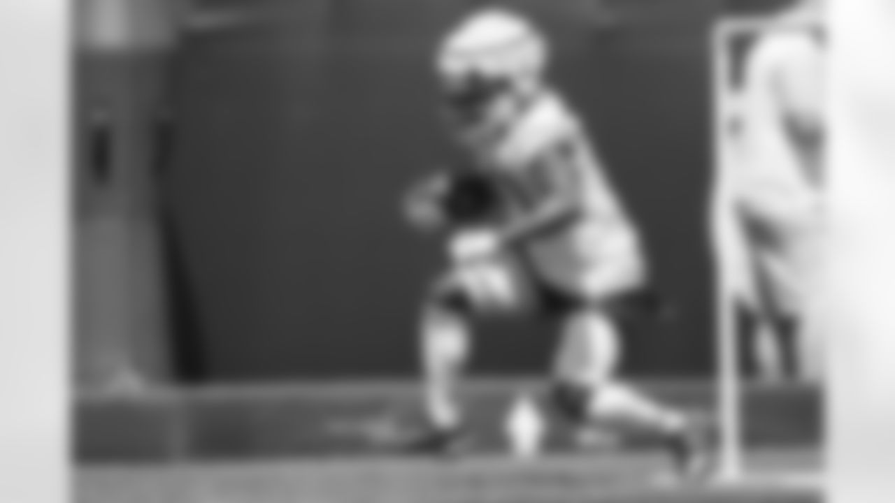 21 RB Nyheim Hines