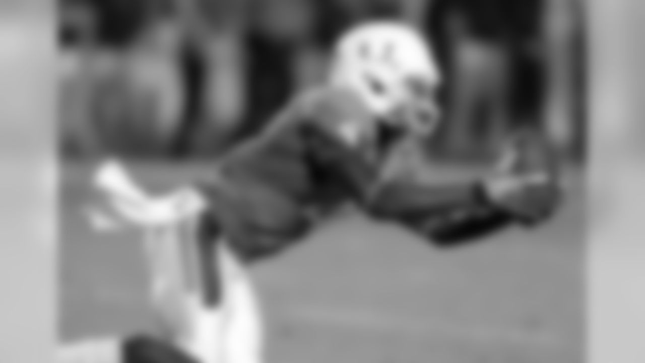 15
Dorsett, Phillip
WR
5-10
185
22
R
Miami