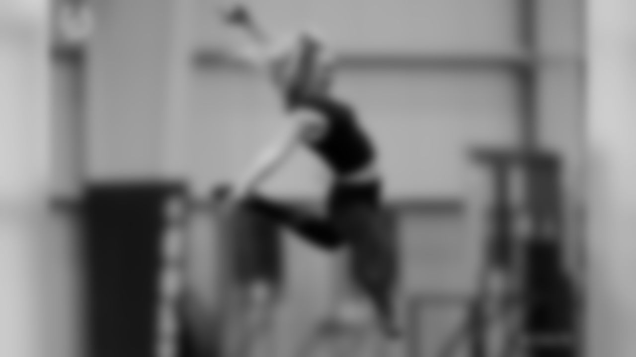 A behind the scenes look at the 2019 cheer finalists during last nights dance practice.