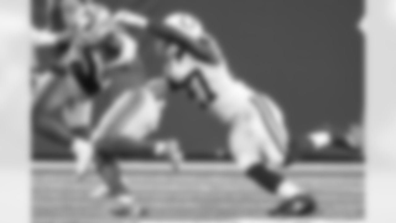 27 CB Xavier Rhodes