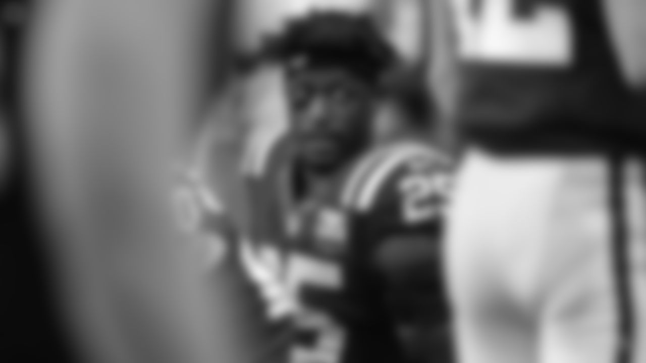 Marlon Mack #25 | RB | 6-0 | 210lbs | 23yrs. | 2yrs. | South Florida