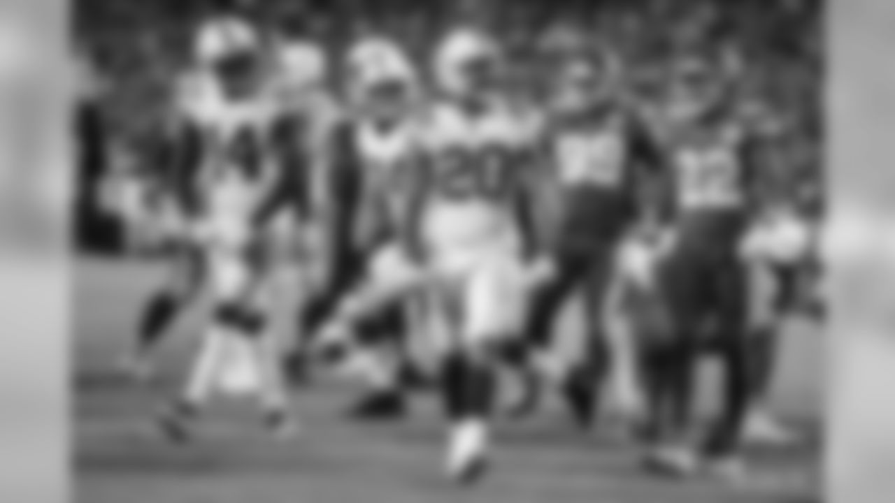 20 running back Jordan Wilkins