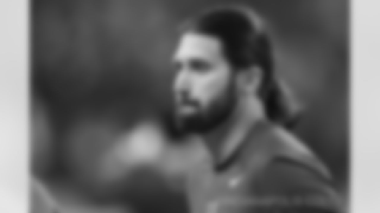 6 Whitehurst, Charlie QB