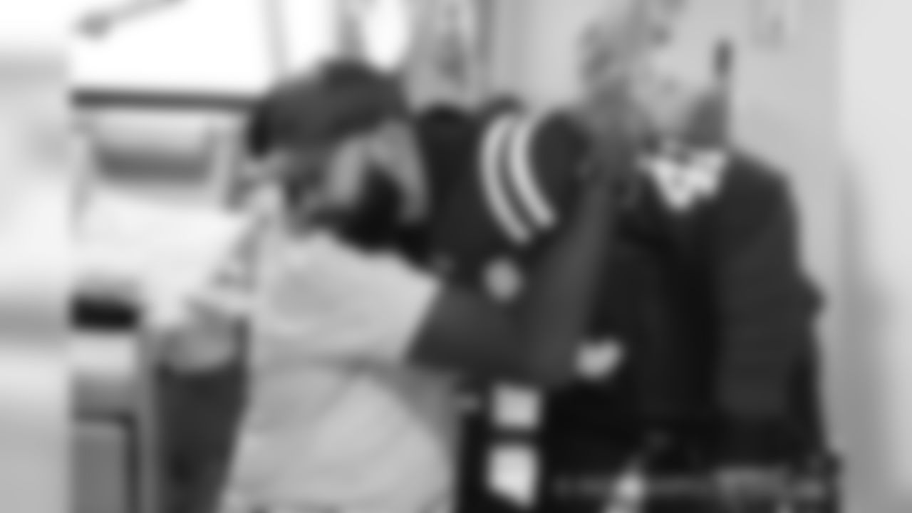 2018_1112_ CM_VAHospitalVisit0219