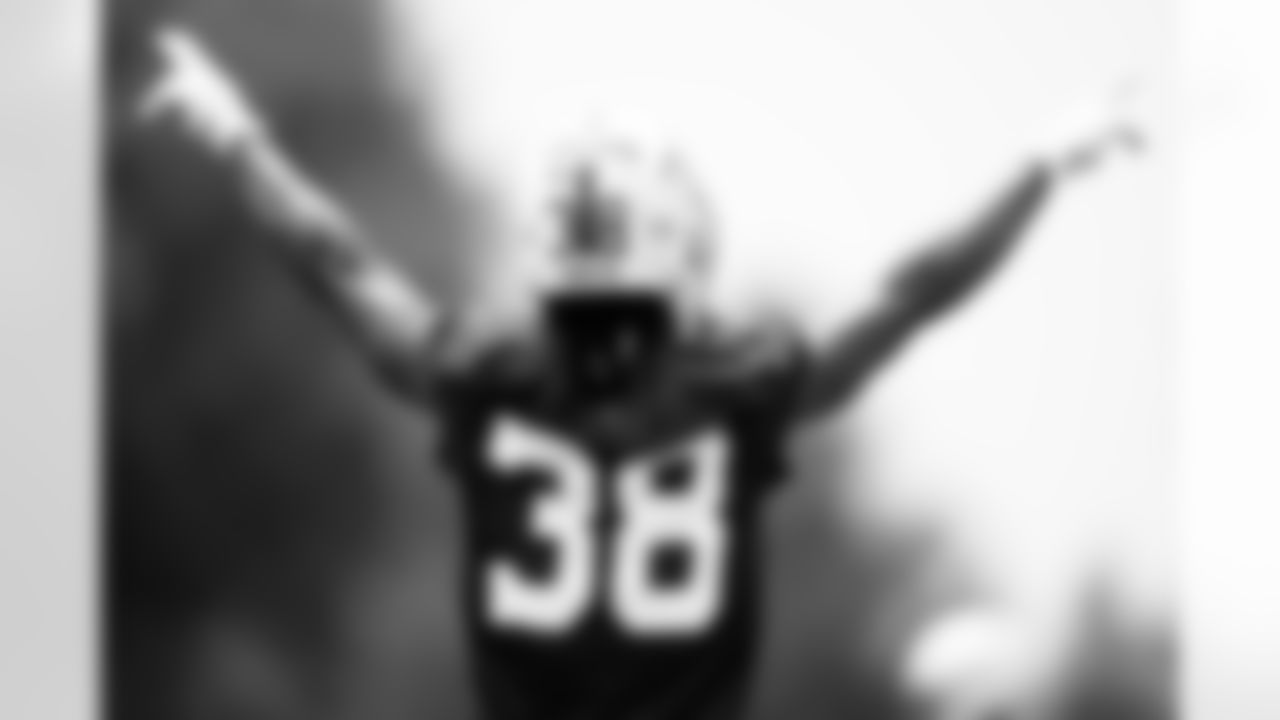 38 CB Tony Brown
Players train during Phase III OTAs of offseason workouts.
