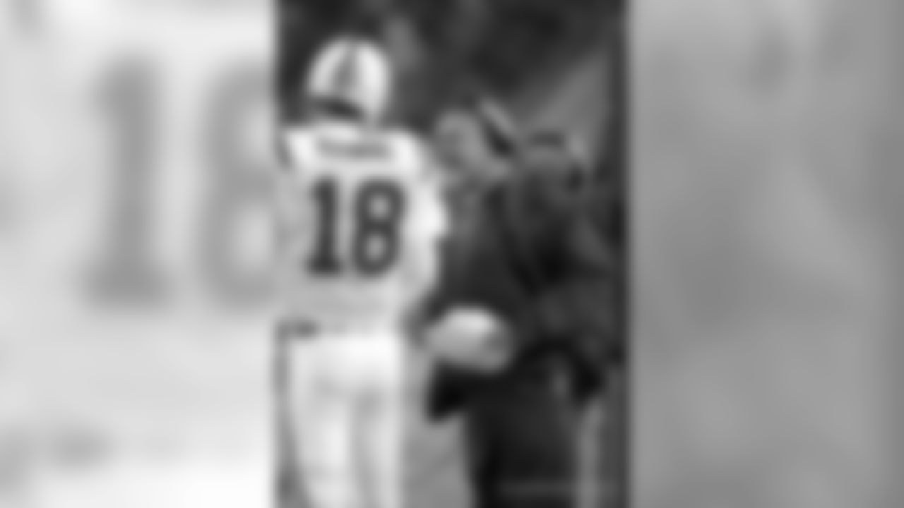 Howard Mudd has over 40 years of NFL experience as a coach and player and he re-joins Indianapolis after serving as the Colts offensive line coach for 12 seasons (1998-2009).