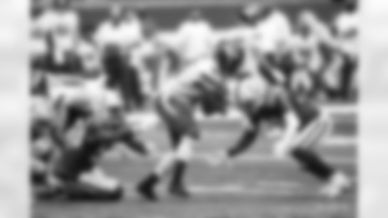 53 LB Darius Leonard, #31 S Tavon Wilson