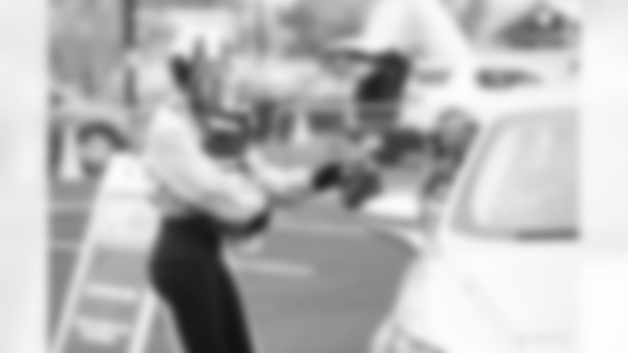 2020_1028_HalloweenDriveThru0059
