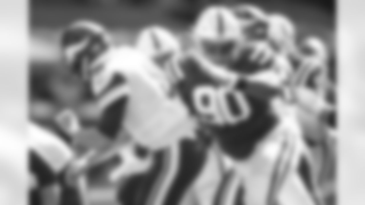90 DT Grover Stewart