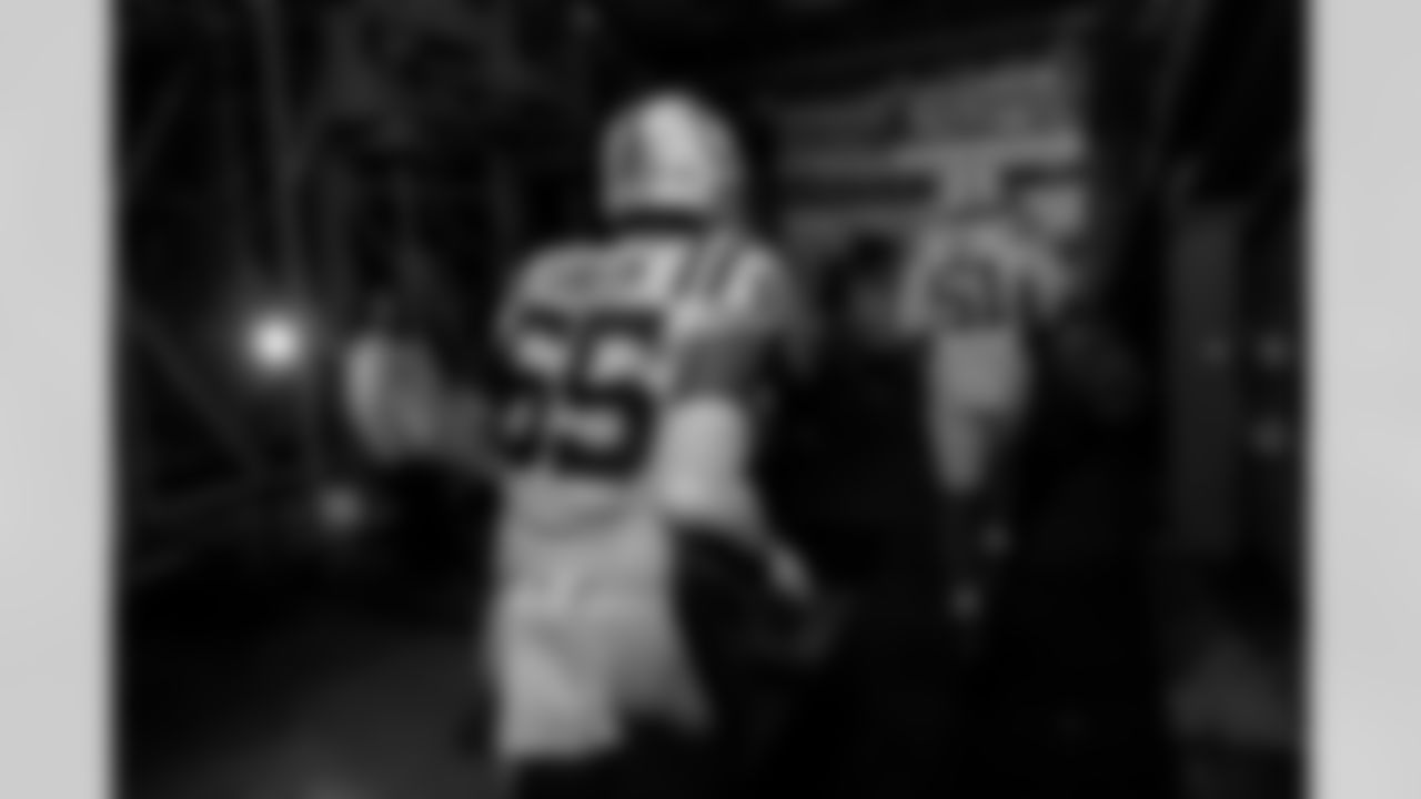 55 DE Khalid Kareem, #51 DE Kwity Paye