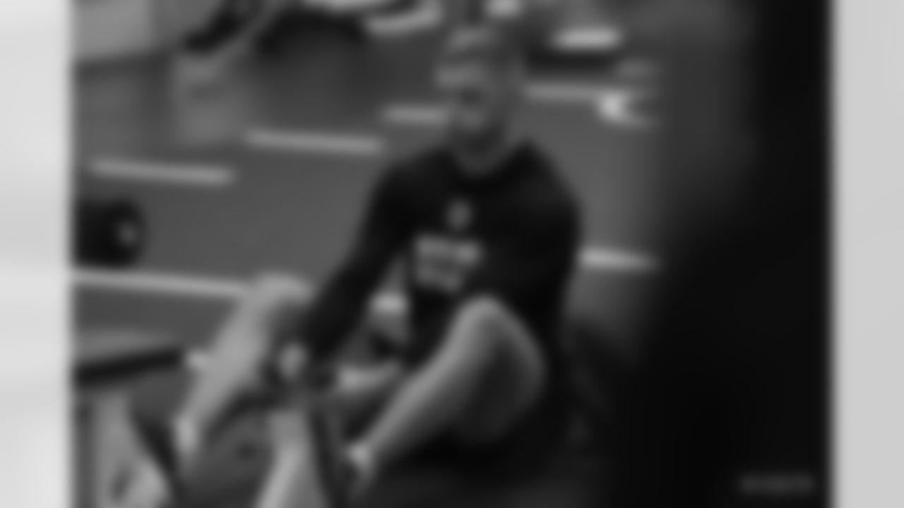 14 WR Alec Pierce