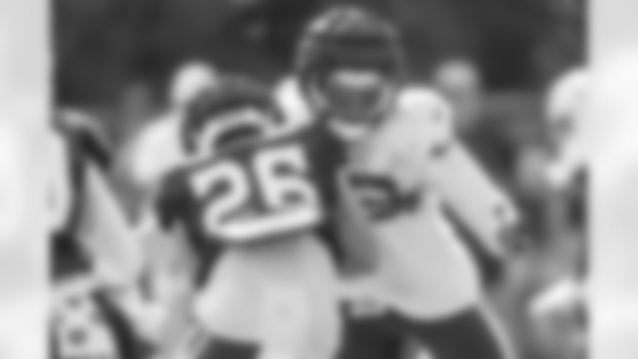 26 RB Evan Hull, 52 LB Samson Ebukam
2023 Colts Training Camp - Grand Park