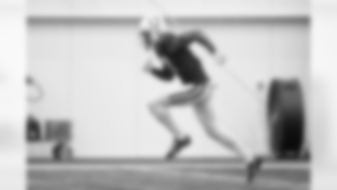 17 WR Mike Strachan