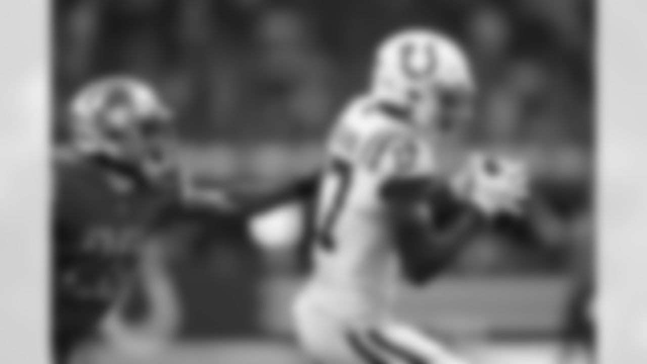 17 WR Mike Strachan