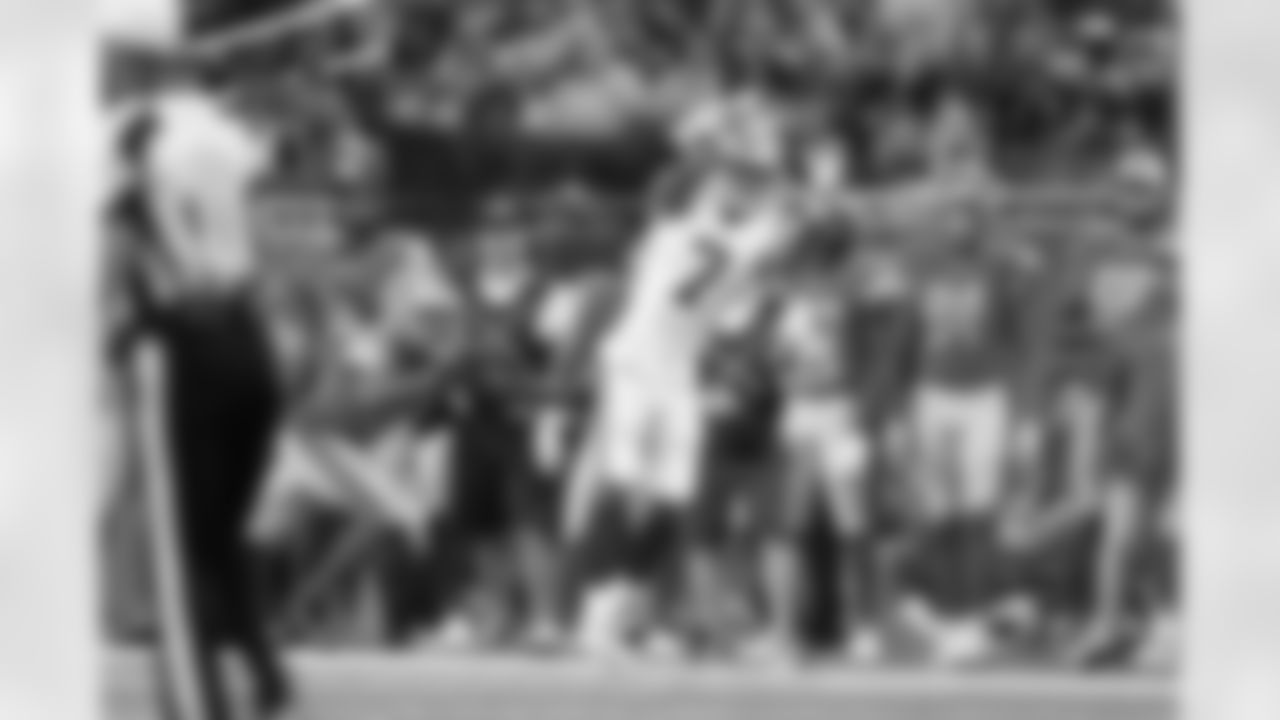 7 WR Tarik Black