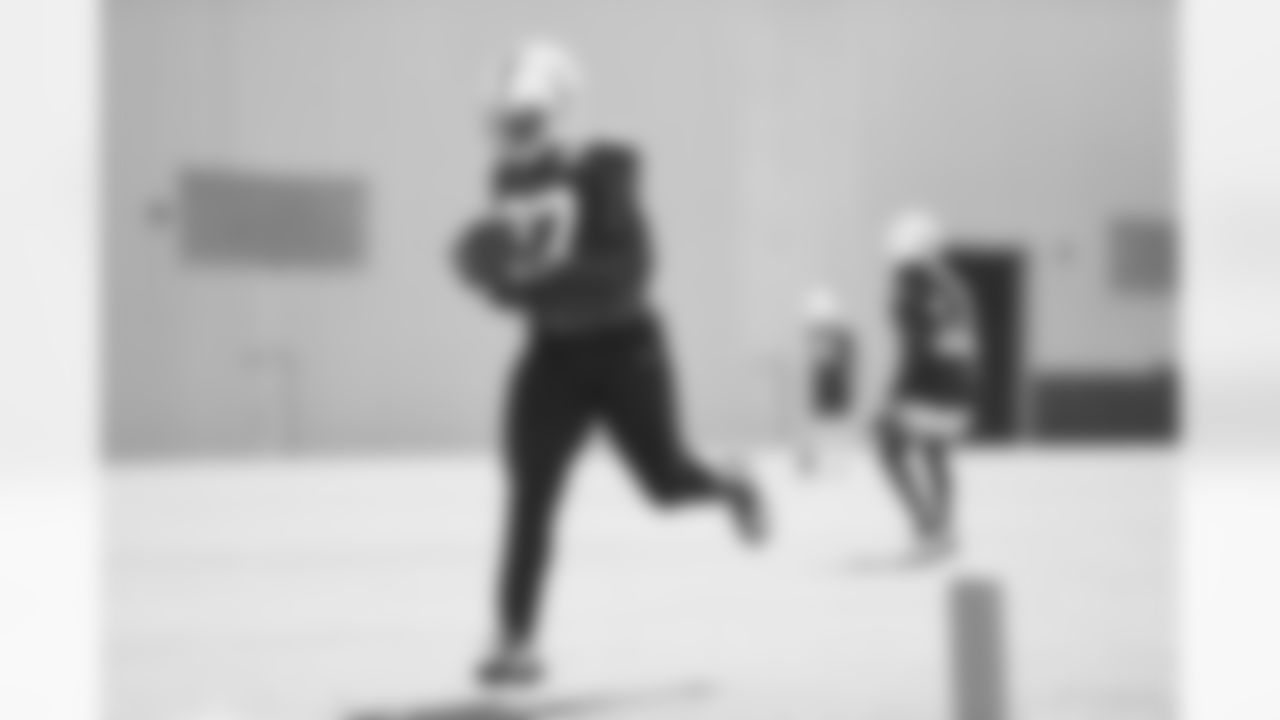 27 CB Xavier Rhodes